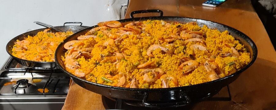 Looking for a little Paella fun in Lanzarote for your next holiday with the family?