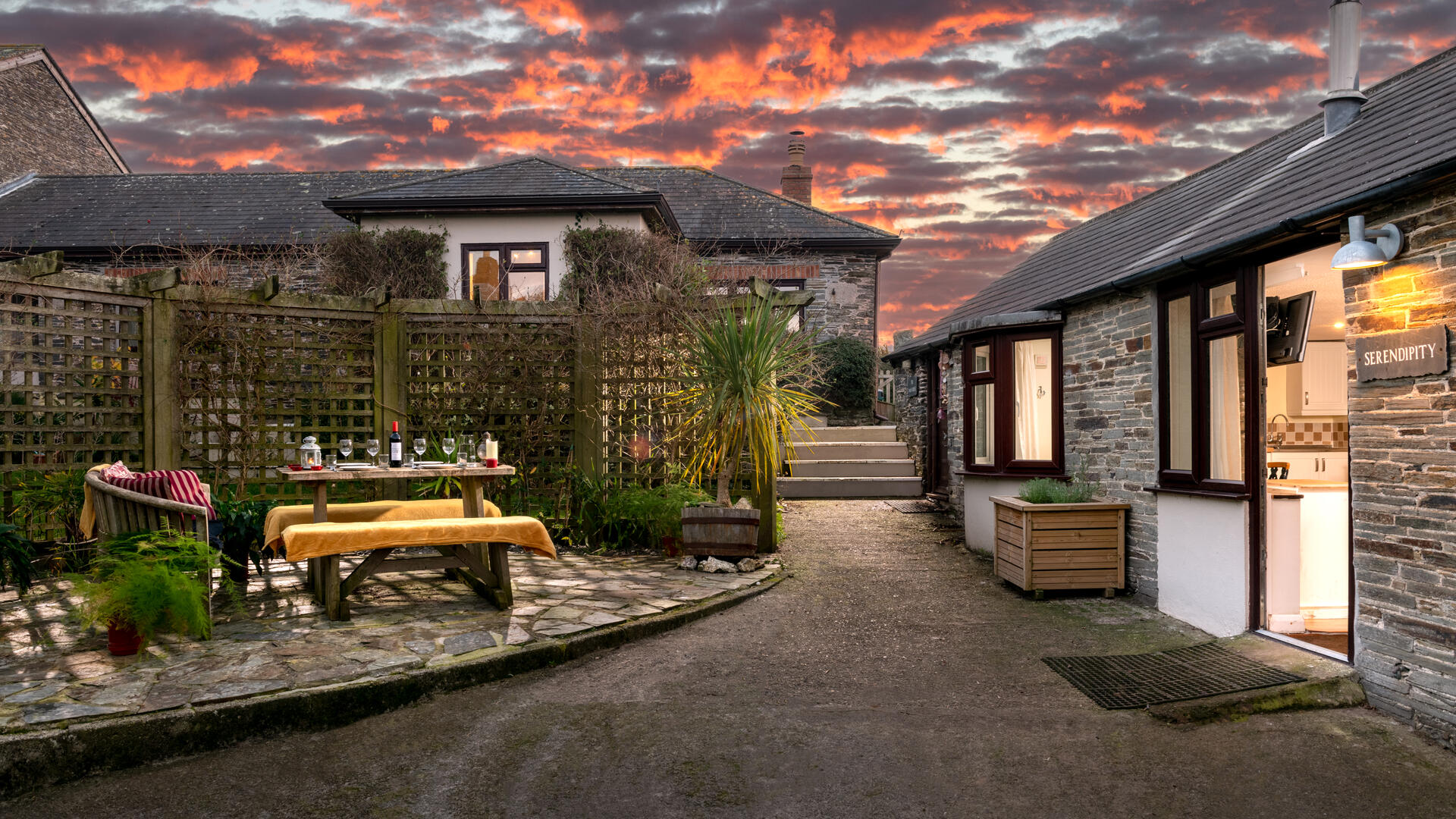 2 Bedroom Cottage/shared facilities in Cornwall, United Kingdom
