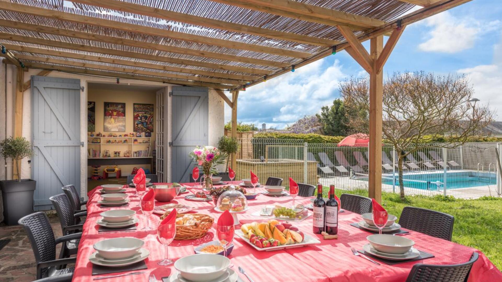 Private family friendly villa in Vendee, France